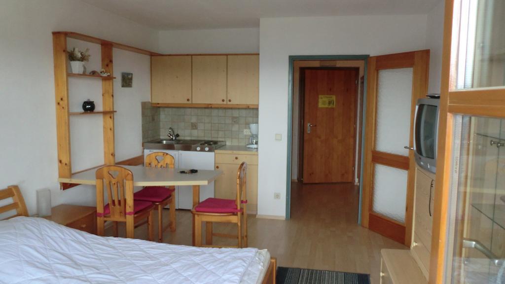 Apartment Margret Im Haus Sonnleitn Sonnenalpe Nassfeld Kamer foto