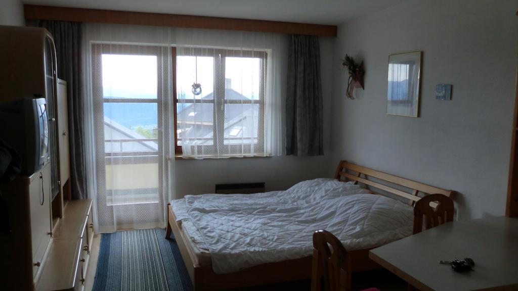 Apartment Margret Im Haus Sonnleitn Sonnenalpe Nassfeld Kamer foto